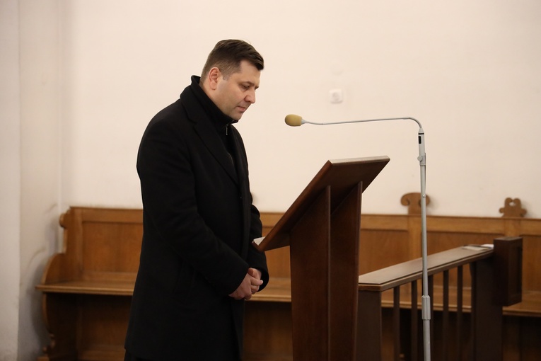 Modlitwa za zranionych w Kościele