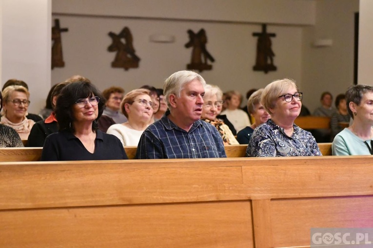 Rekolekcje dla parafialnych zespołów Caritas w Głogowie