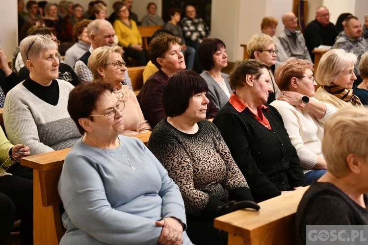 Rekolekcje dla parafialnych zespołów Caritas w Głogowie