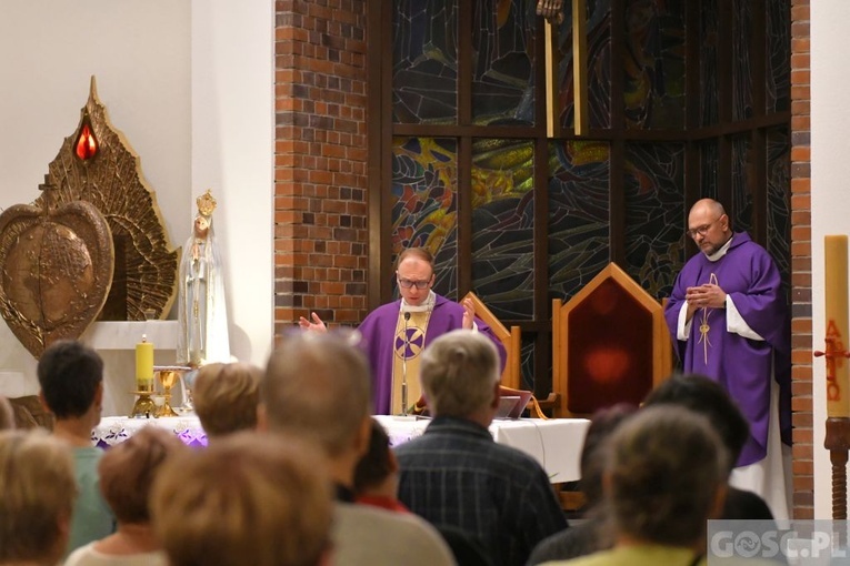 Rekolekcje dla parafialnych zespołów Caritas w Głogowie