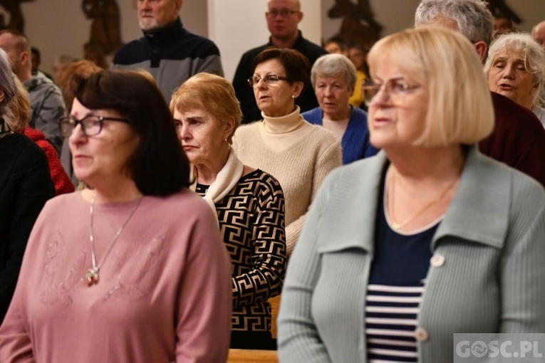 Rekolekcje dla parafialnych zespołów Caritas w Głogowie