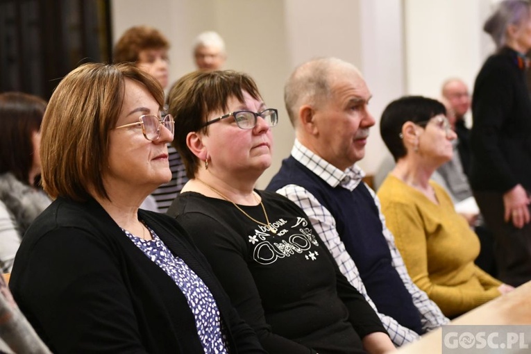 Rekolekcje dla parafialnych zespołów Caritas w Głogowie