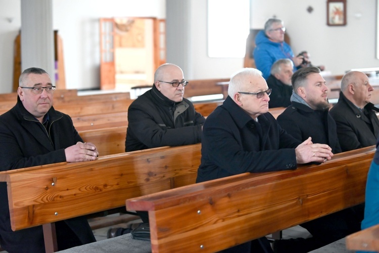 Kłodzko. Wielkopostny dzień skupienia dla nadzwyczajnych szafarzy Komunii Świętej