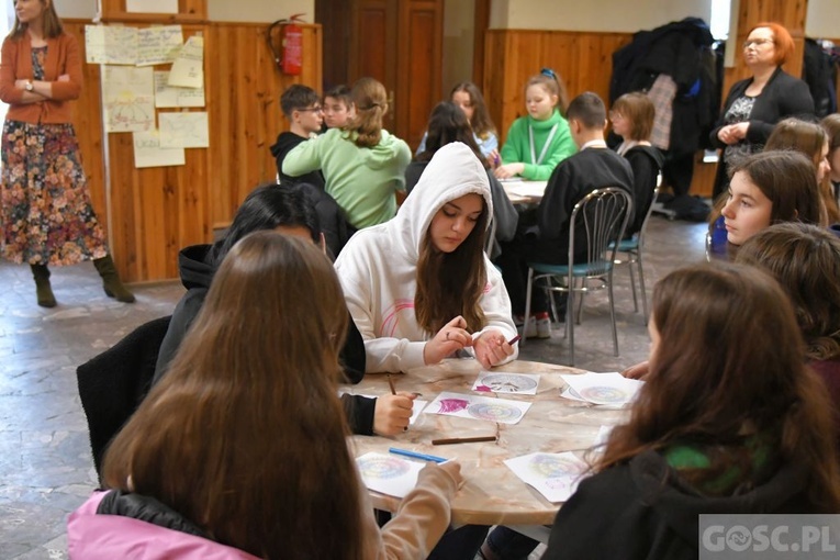 Akademia Dojrzewania dla młodzieży przygotowującej się do bierzmowania