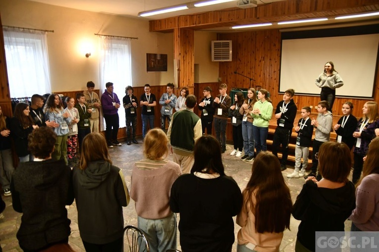 Akademia Dojrzewania dla młodzieży przygotowującej się do bierzmowania