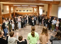 Akademia Dojrzewania dla młodzieży przygotowującej się do bierzmowania