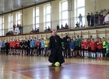 Finały rozpoczął bp Marek Solarczyk.