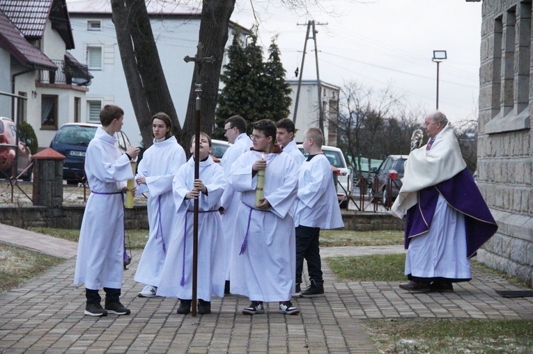 Iwkowa. Wprowadzenie relikwii św. Andrzeja Boboli