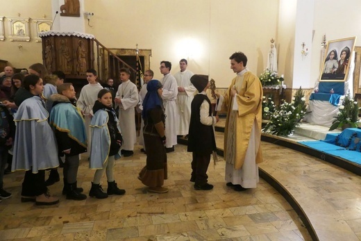 Relikwie świętych dzieci z Fatimy dotarły do bielskiej Wapienicy 