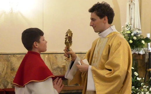 Relikwie świętych dzieci z Fatimy dotarły do bielskiej Wapienicy 