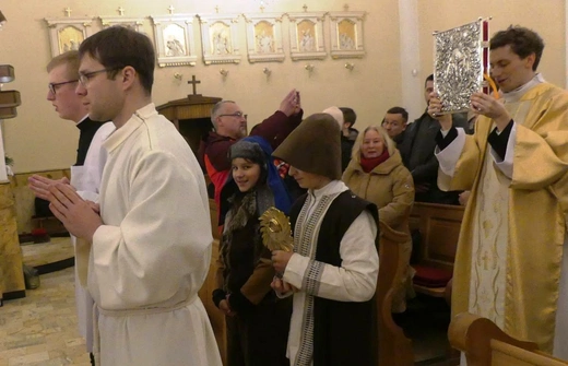 Relikwie świętych dzieci z Fatimy dotarły do bielskiej Wapienicy 