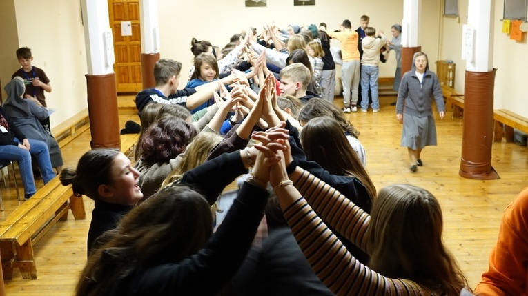 Pieszyce. Salezjanki chcą być "w kontakcie" z młodzieżą