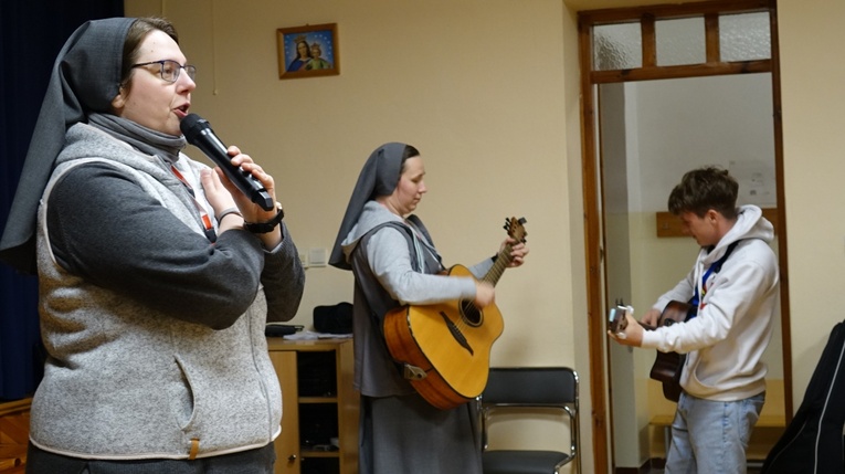 Pieszyce. Salezjanki chcą być "w kontakcie" z młodzieżą