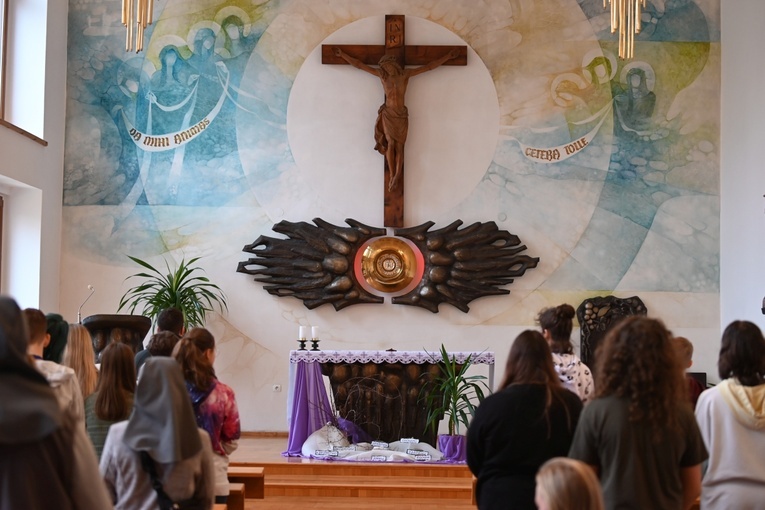 Pieszyce. Salezjanki chcą być "w kontakcie" z młodzieżą
