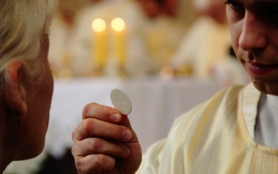 Komunia o niskiej zawartości glutenu będzie bardziej dostępna dla chorych na celiakie