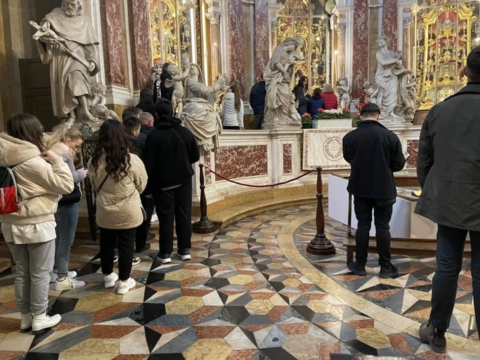 Świebodzice. Zabrali służbę liturgiczną na spotkanie z papieżem