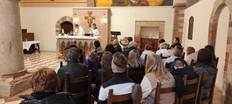 Świebodzice. Zabrali służbę liturgiczną na spotkanie z papieżem