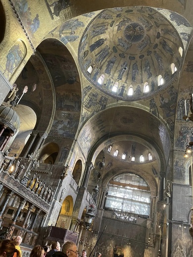 Świebodzice. Zabrali służbę liturgiczną na spotkanie z papieżem