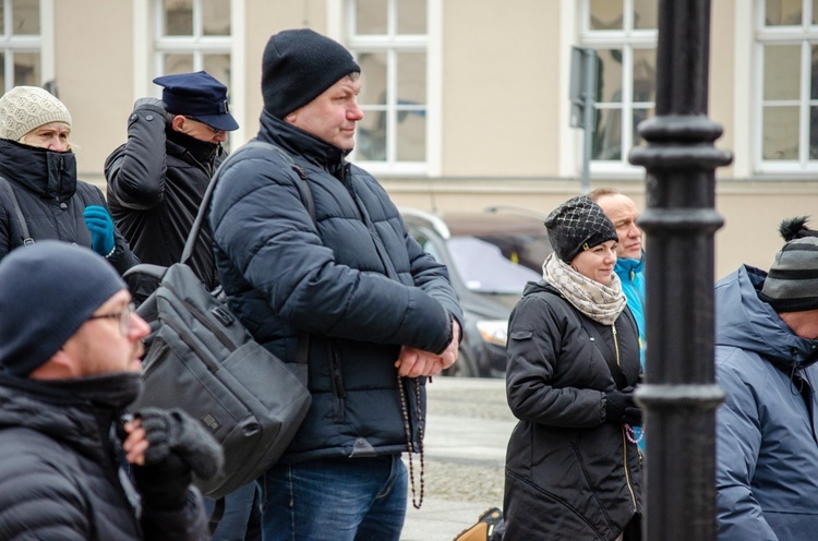 Marcowa procesja różańcowa z Wojownikami Maryi