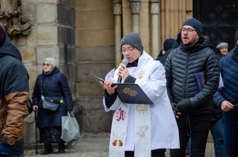 Marcowa procesja różańcowa z Wojownikami Maryi