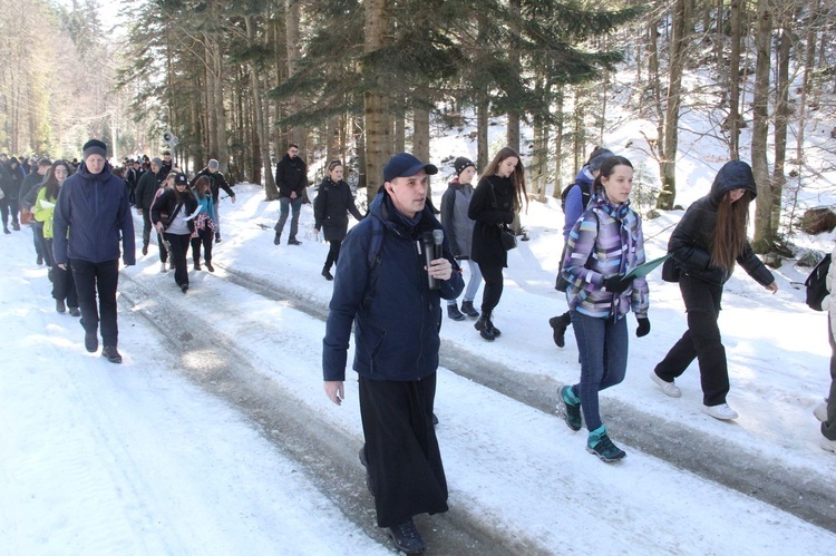 Okręgowa Droga Krzyżowa młodych na Jaworzynę Krynicką