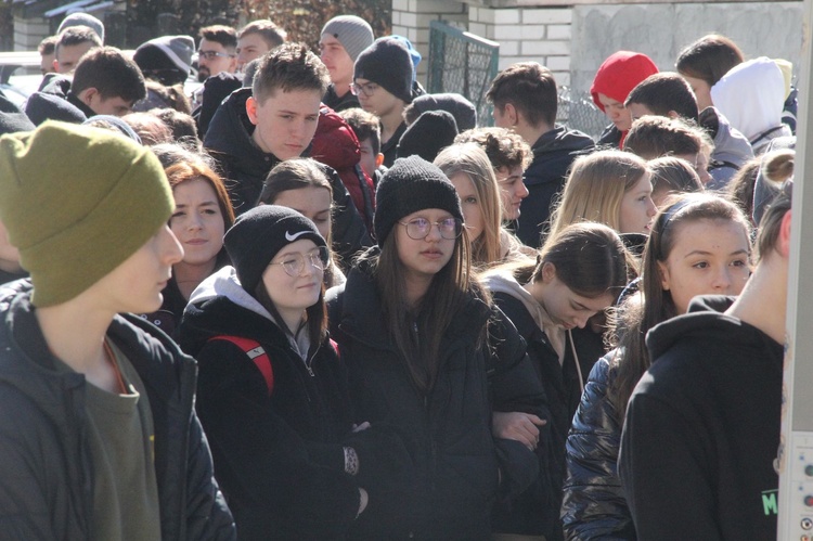 Okręgowa Droga Krzyżowa młodych na Jaworzynę Krynicką