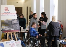 W sejmie trwa protest opiekunów osób z niepełnosprawnościami 