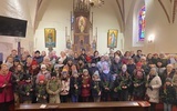 Pamiątkowe zdjęcie uczestniczek niedzielnej liturgii w Mokrzeszowie.