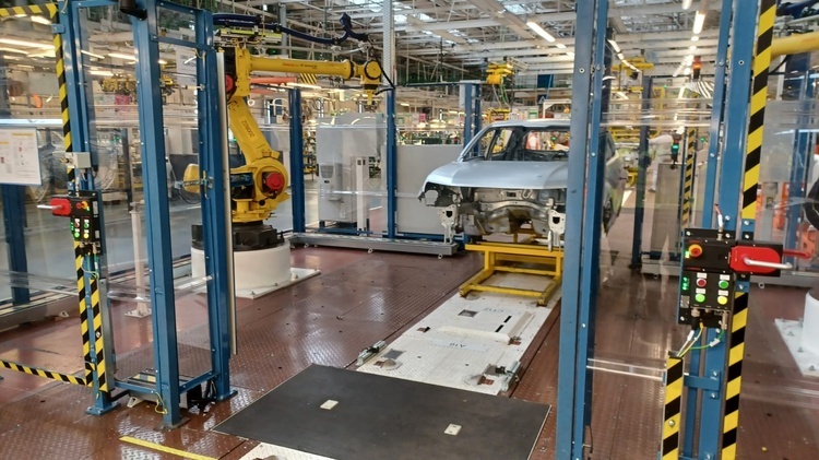 Tychy. W Stellantis ruszyła produkcja samochód marki Jeep