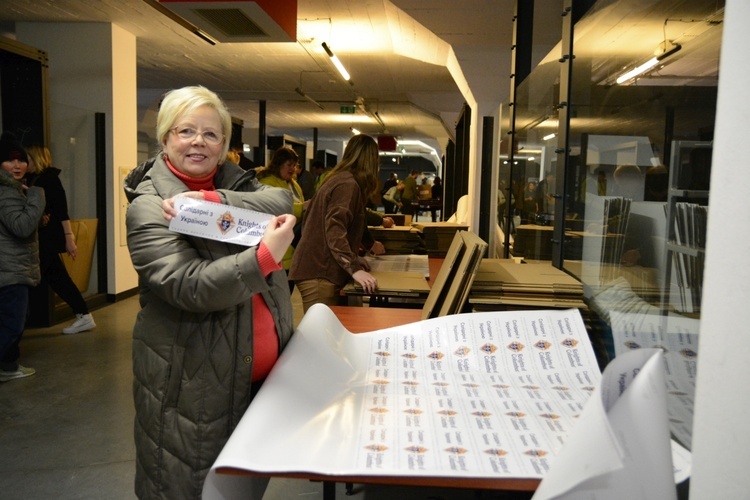 Opole. Pakowanie 4600 paczek dla Ukrainy