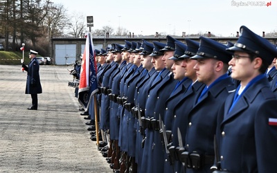 Region. Nowi policjanci w śląskiej policji
