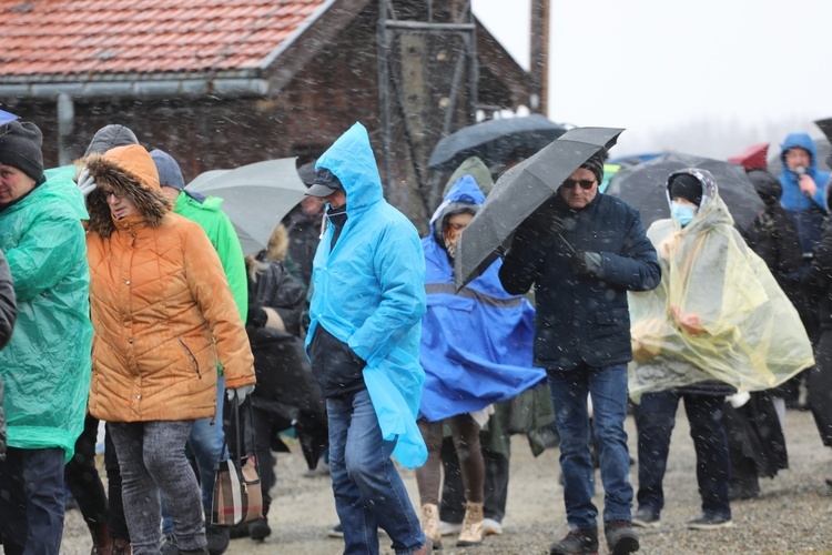 Droga Krzyżowa w intencji trzeźwości narodu w byłym KL Auschwitz-Birkenau - 2023