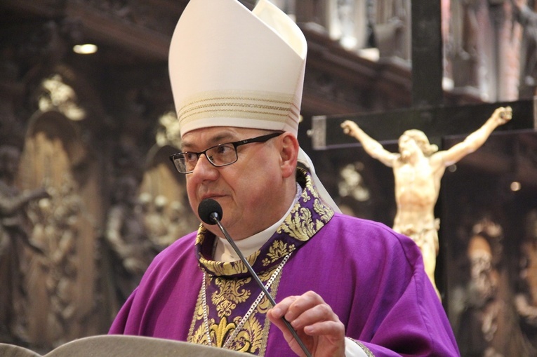 Dziesięciu akolitów