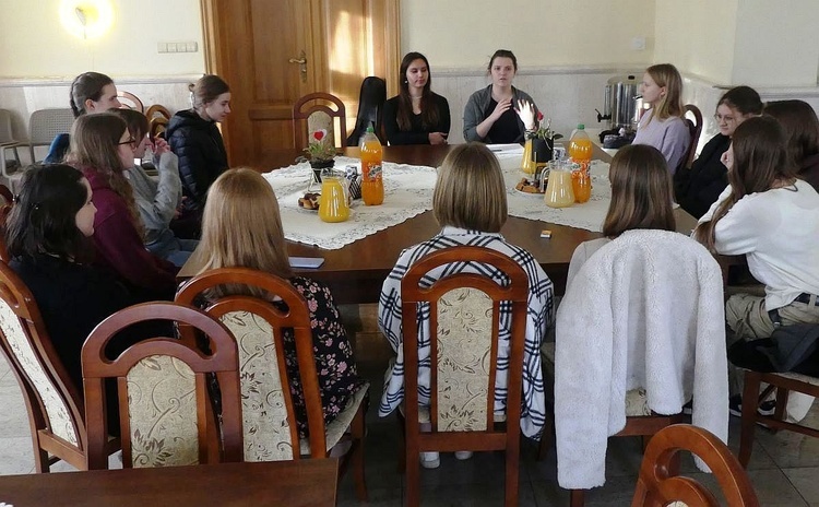 Rejonowy wielkopostny dzień skupienia młodych oazowiczów w Hałcnowie