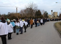 Biadoliny. Droga Krzyżowa w plenerze