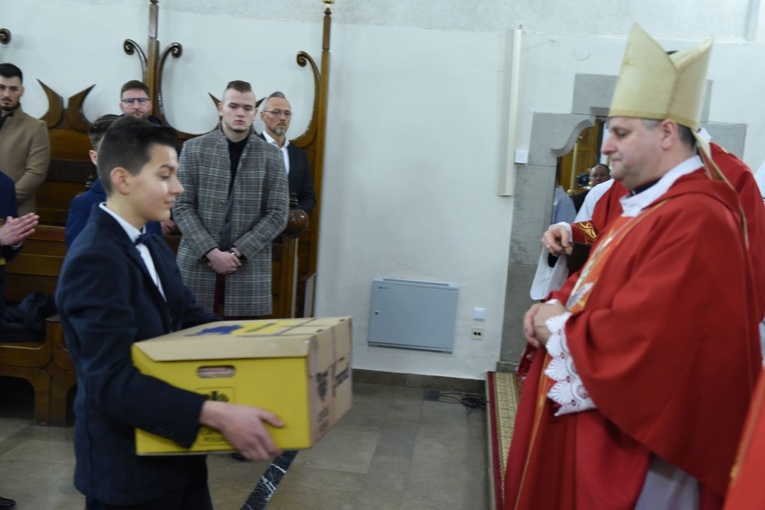 Bierzmowanie u św. Małgorzaty w Nowym Sączu, cz. 1