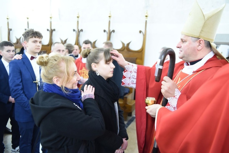 Bierzmowanie u św. Małgorzaty w Nowym Sączu, cz. 1