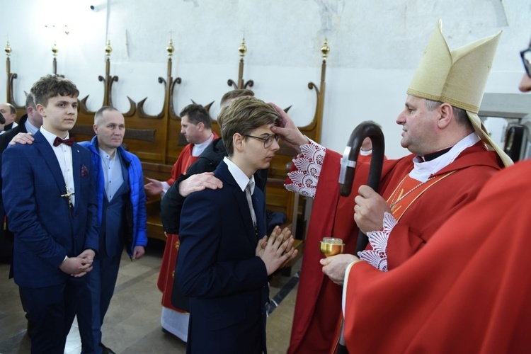 Bierzmowanie u św. Małgorzaty w Nowym Sączu, cz. 1