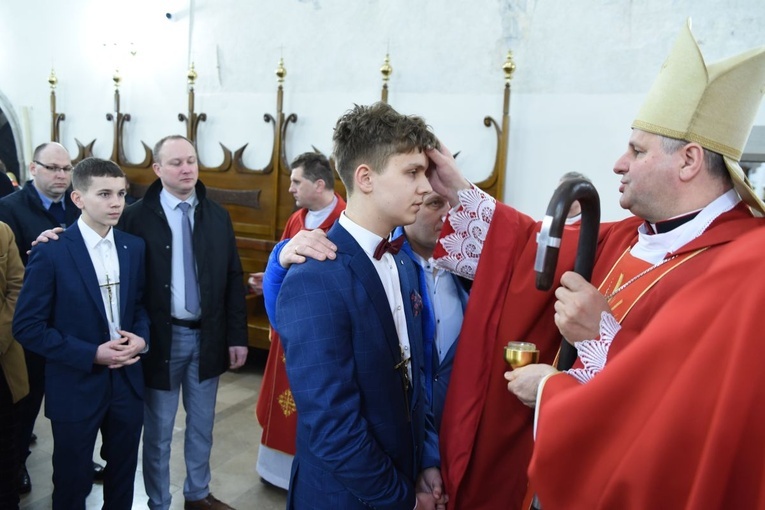Bierzmowanie u św. Małgorzaty w Nowym Sączu, cz. 1