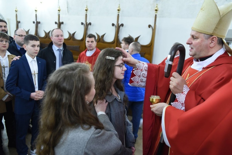 Bierzmowanie u św. Małgorzaty w Nowym Sączu, cz. 1