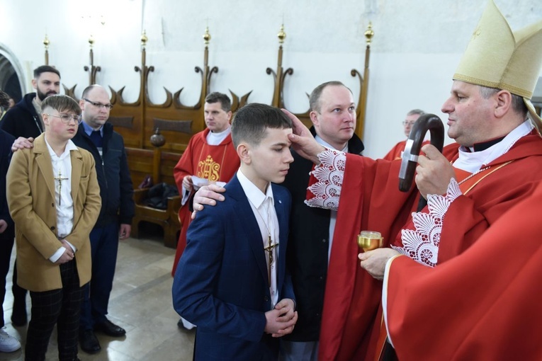 Bierzmowanie u św. Małgorzaty w Nowym Sączu, cz. 1