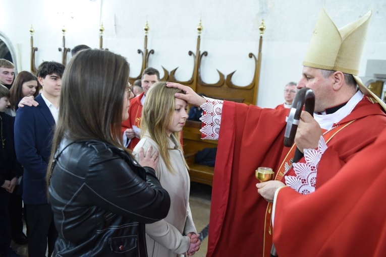 Bierzmowanie u św. Małgorzaty w Nowym Sączu, cz. 1