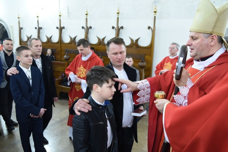 Bierzmowanie u św. Małgorzaty w Nowym Sączu, cz. 1