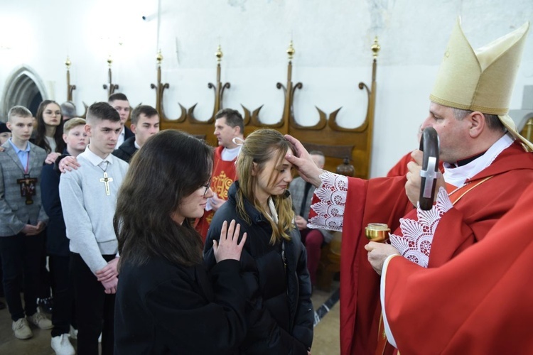 Bierzmowanie u św. Małgorzaty w Nowym Sączu, cz. 1