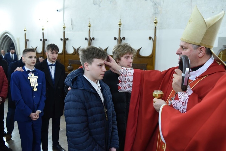 Bierzmowanie u św. Małgorzaty w Nowym Sączu, cz. 1