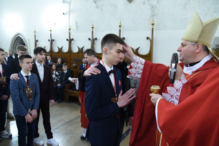 Bierzmowanie u św. Małgorzaty w Nowym Sączu, cz. 1