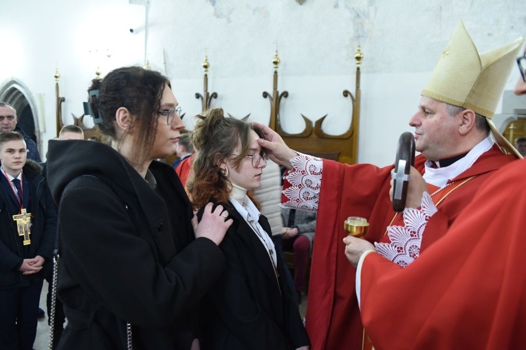 Bierzmowanie u św. Małgorzaty w Nowym Sączu, cz. 1