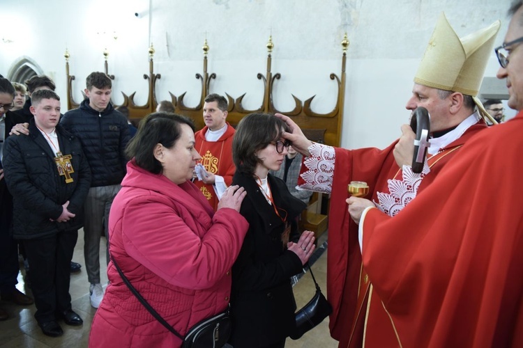 Bierzmowanie u św. Małgorzaty w Nowym Sączu, cz. 1