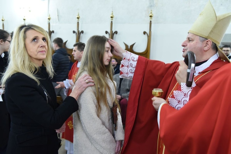 Bierzmowanie u św. Małgorzaty w Nowym Sączu, cz. 1