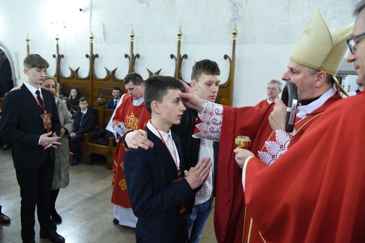 Bierzmowanie u św. Małgorzaty w Nowym Sączu, cz. 1